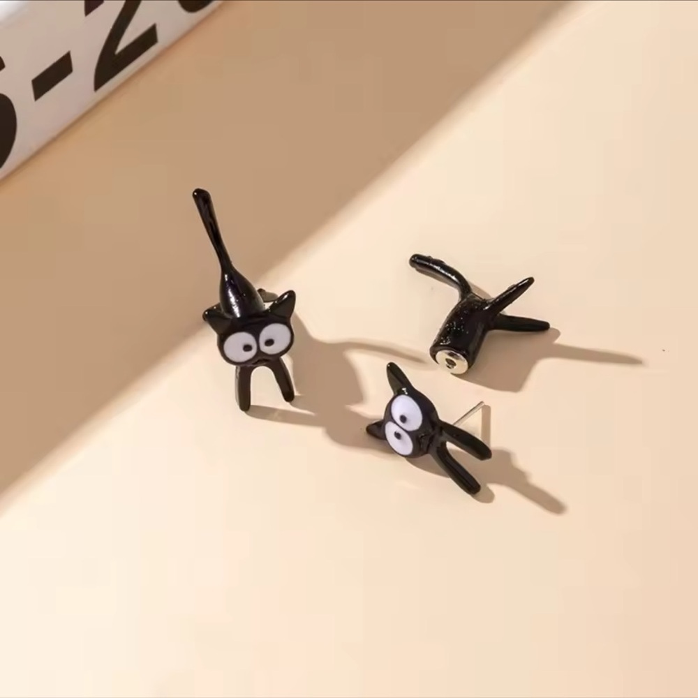 Playful Black Cat Stud Earrings 🐾 - Picture 2 of 7